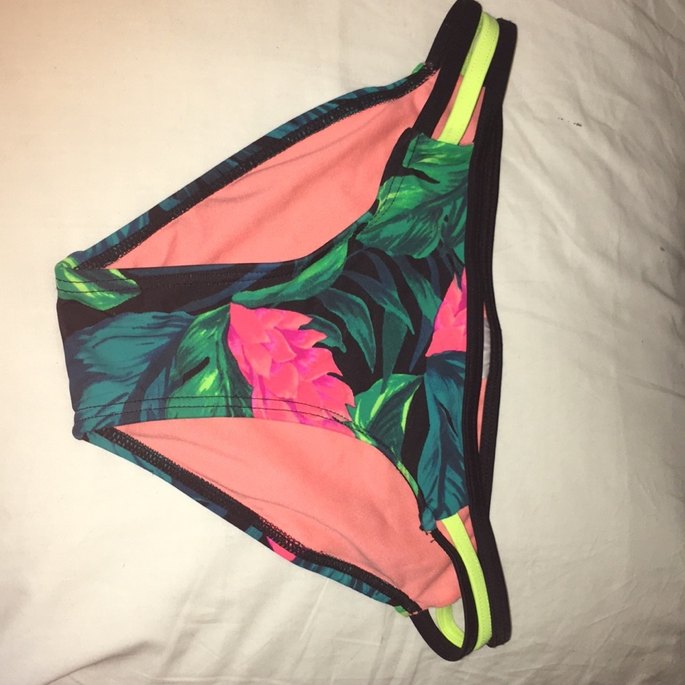 Bathing suit bottoms